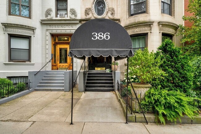 Building Photo - 386 Commonwealth Ave