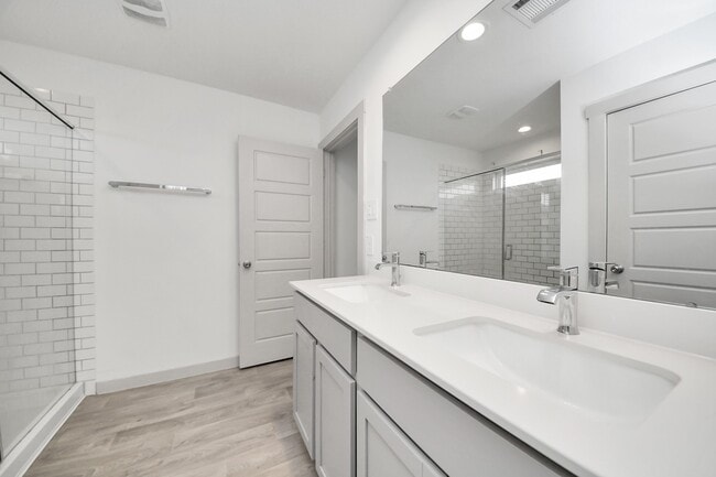 Building Photo - 7923 Cattleman Vly Dr