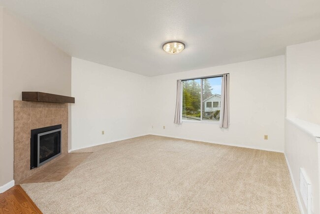 Building Photo - 14430 SE 194th St