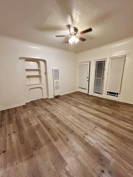 Building Photo - 808 N Poinsettia Pl