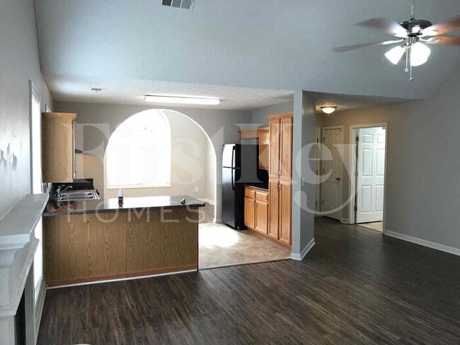 Building Photo - 8118 Birch Walk Dr