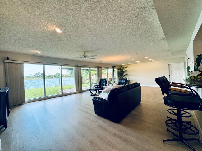 Building Photo - 1780 NW 39th Pl