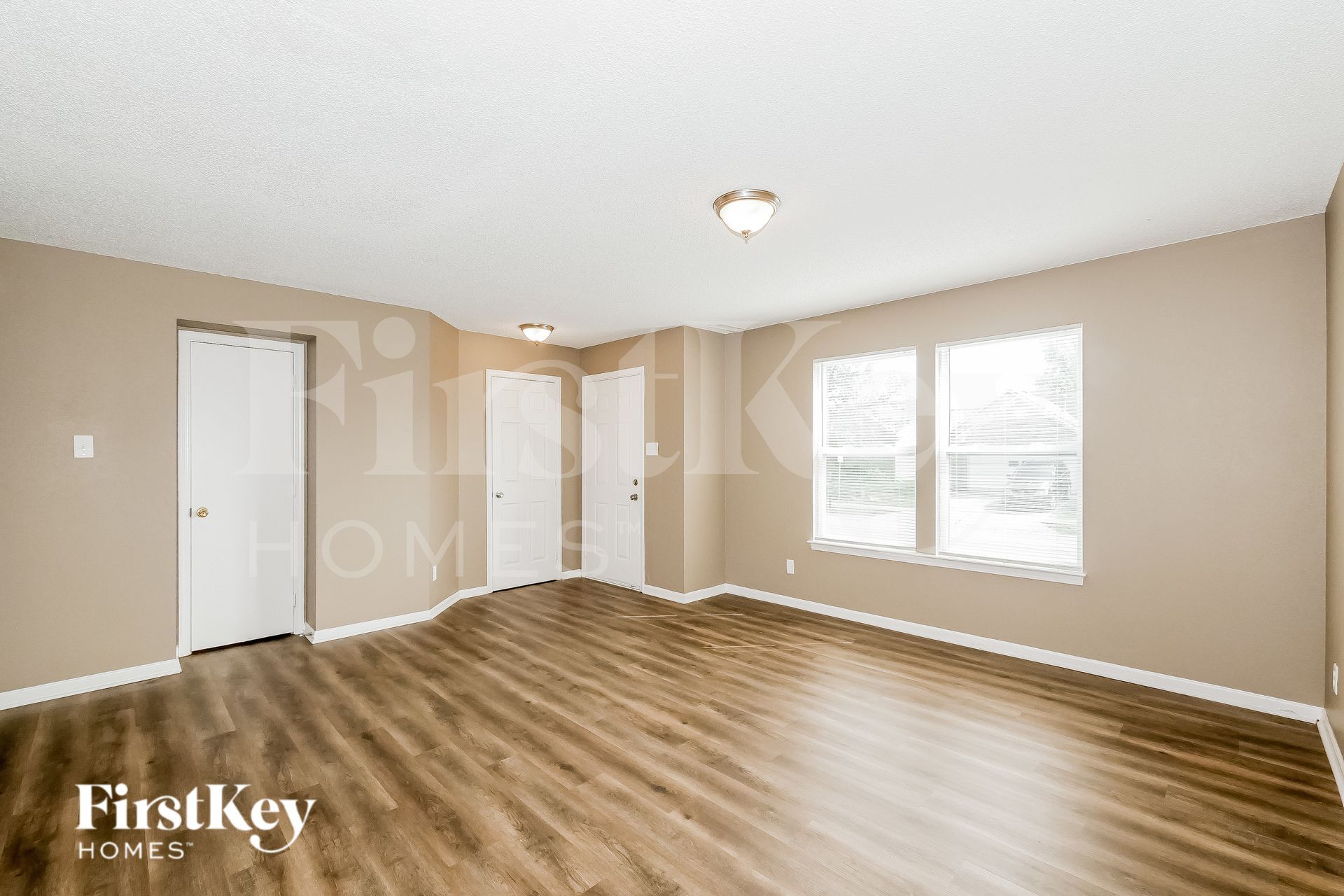 Building Photo - 10830 Clear Spring Dr