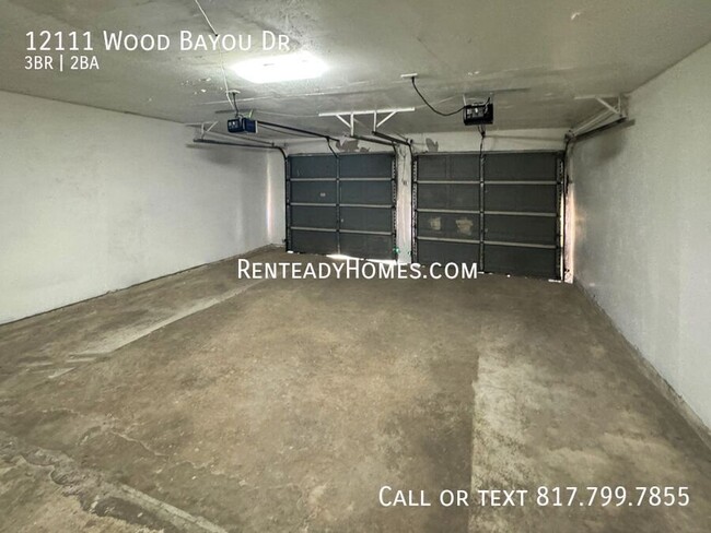 Building Photo - 12111 Wood Bayou Dr