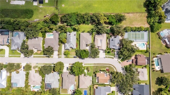 Building Photo - 1580 Argyle Dr