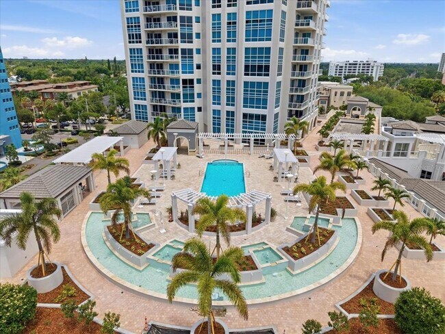 Building Photo - 400 Beach Dr NE