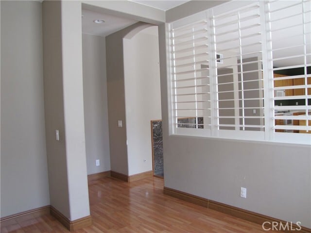 Building Photo - 5661 Knollside Way