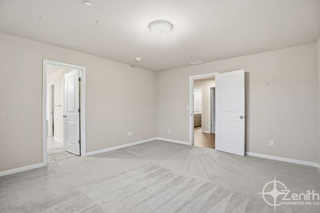 Building Photo - 9019 N Dogwood St