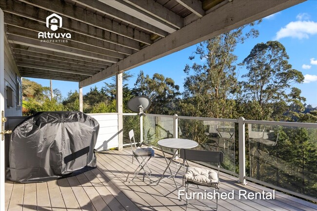 Building Photo - 2177 Manzanita Dr
