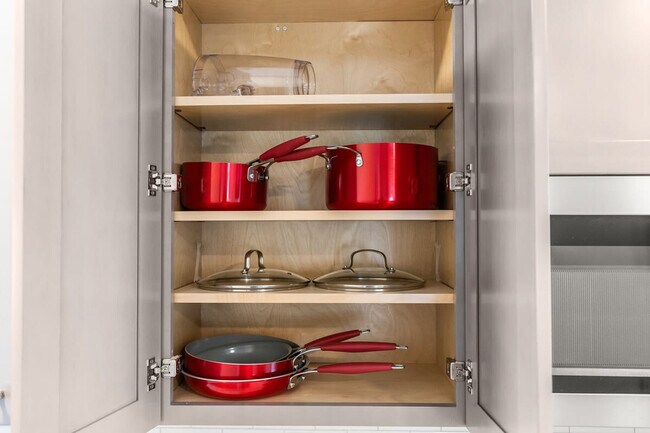 Building Photo - 8 N St