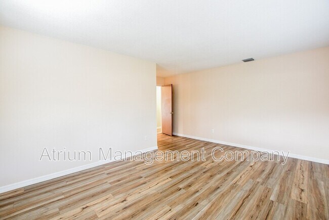 Building Photo - 1318 Kewannee Trail