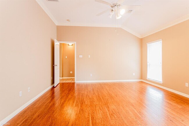 Building Photo - 4 br, 2 bath House - 2407 Tivoli Dr