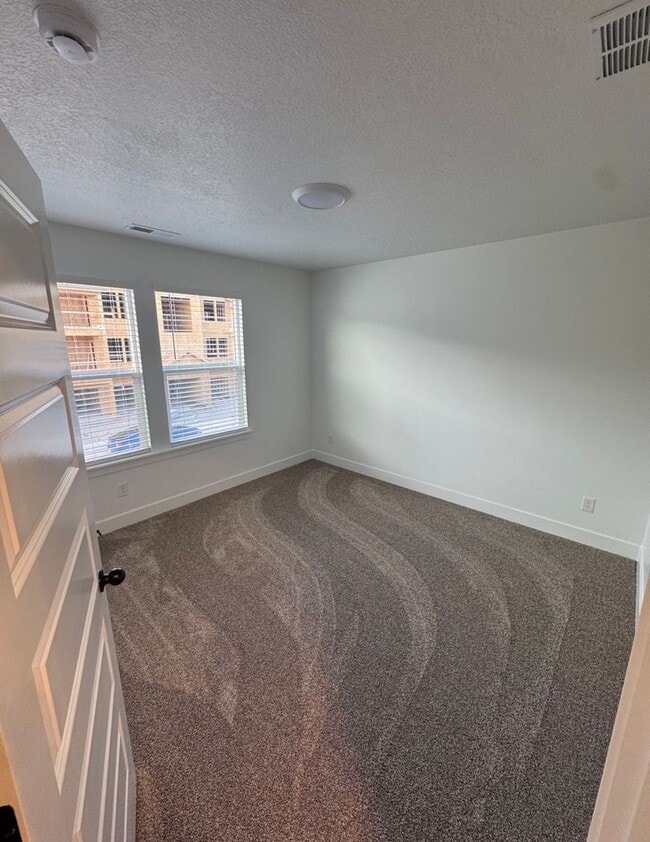 Building Photo - RES_VANDERWATT_866