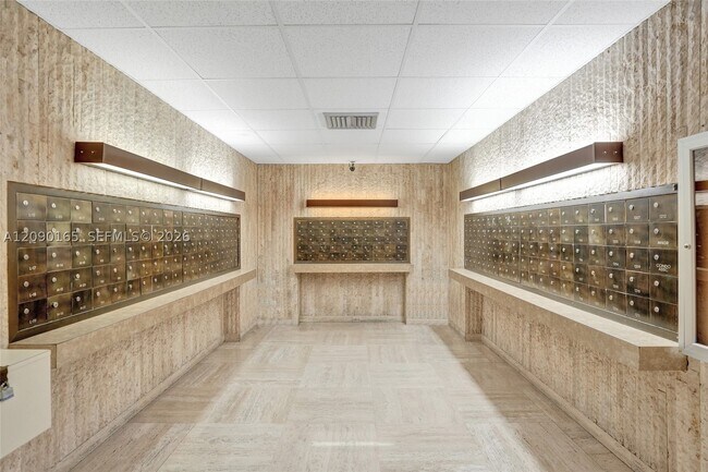 Building Photo - 500 Three Islands Boulevard
