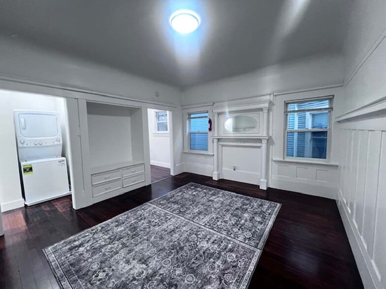 Building Photo - 1301 Adeline St