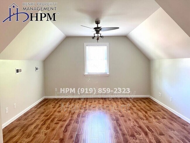 Building Photo - 4301 Ellinwood Dr