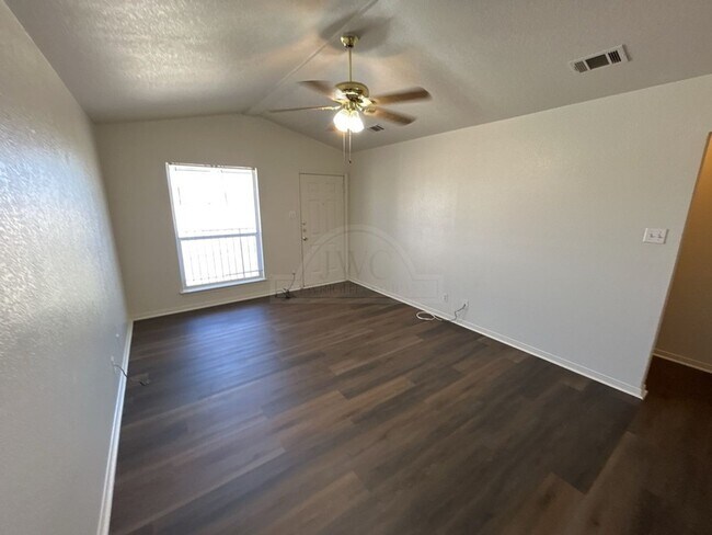 Building Photo - 1009 Industrial Ave