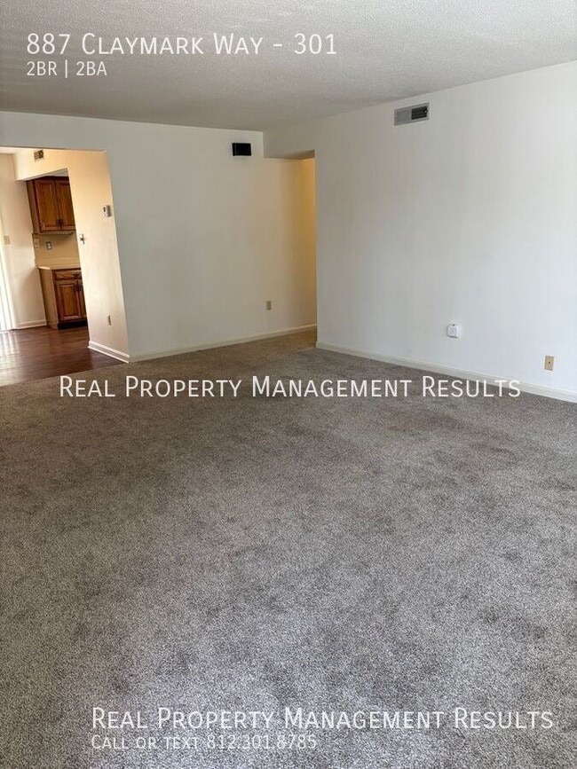 Building Photo - 887 Claymark Way