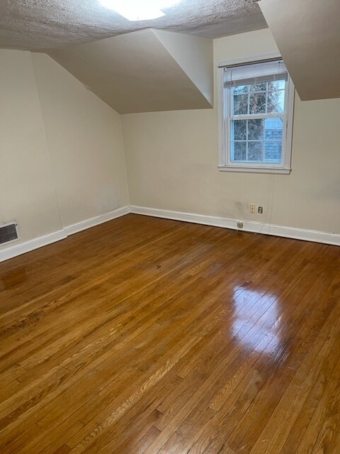 Building Photo - 626 Park Rd