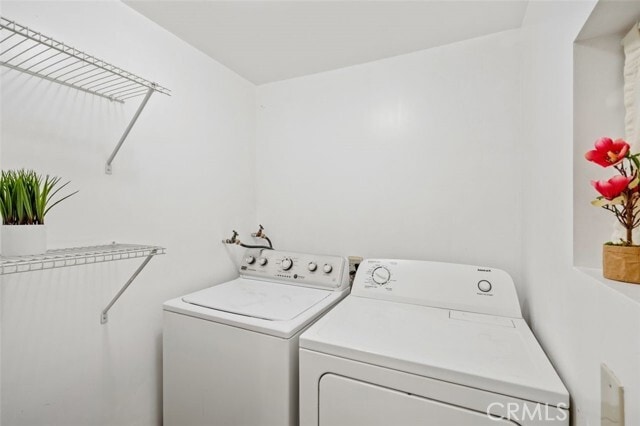 Building Photo - 832 Cypress Ave