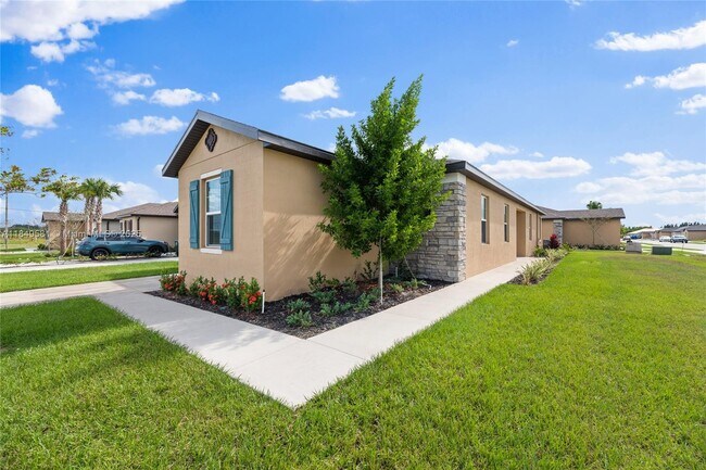 Building Photo - 5109 Joyous Pl