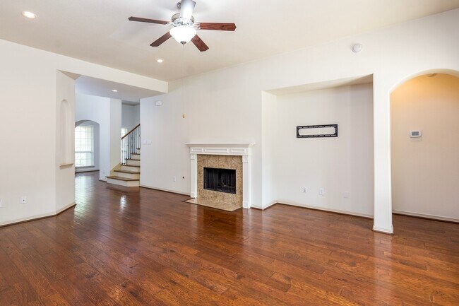 Building Photo - 62 S Longsford Cir