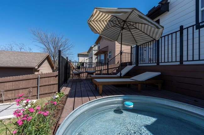 Building Photo - 6208 Perlita Dr