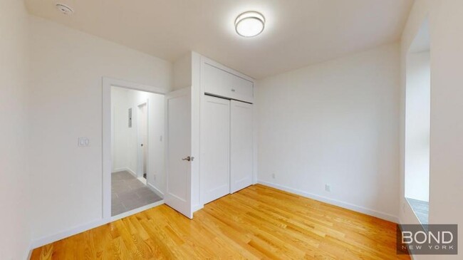 Building Photo - 3 bedroom in NEW YORK NY 10014