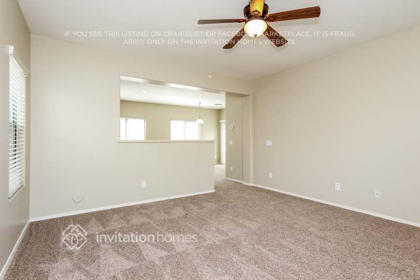 Building Photo - 5753 W Siesta Way