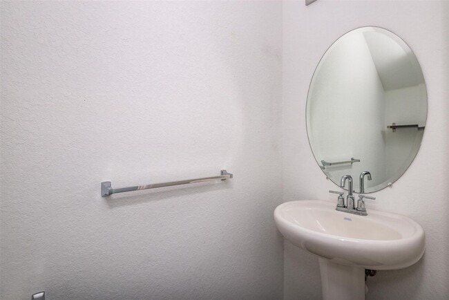 Building Photo - 1134 NW 40th Ter