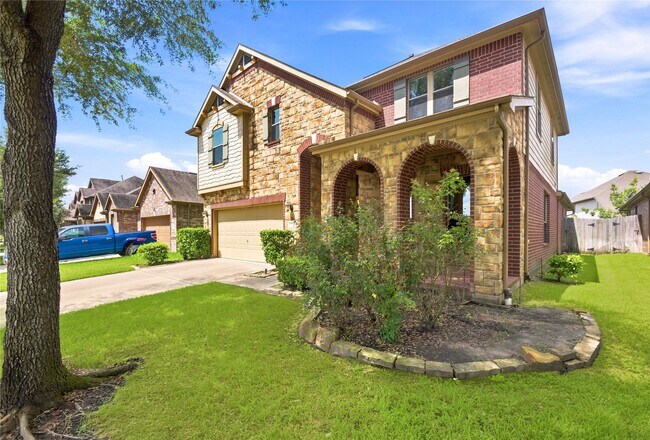 Building Photo - 11119 Hayden Falls Dr