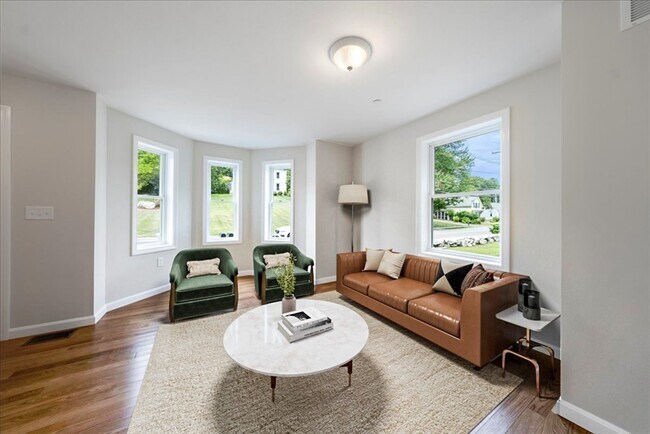 Building Photo - 62 N Main St