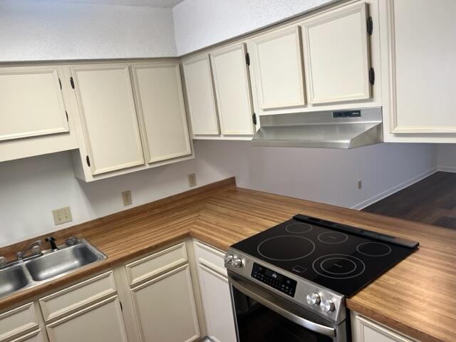 Building Photo - "Charming 2-Bedroom Townhouse in Fort Walton Beach!"