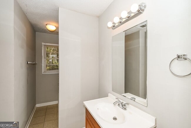 Building Photo - 3990 Rutgers Dr SW