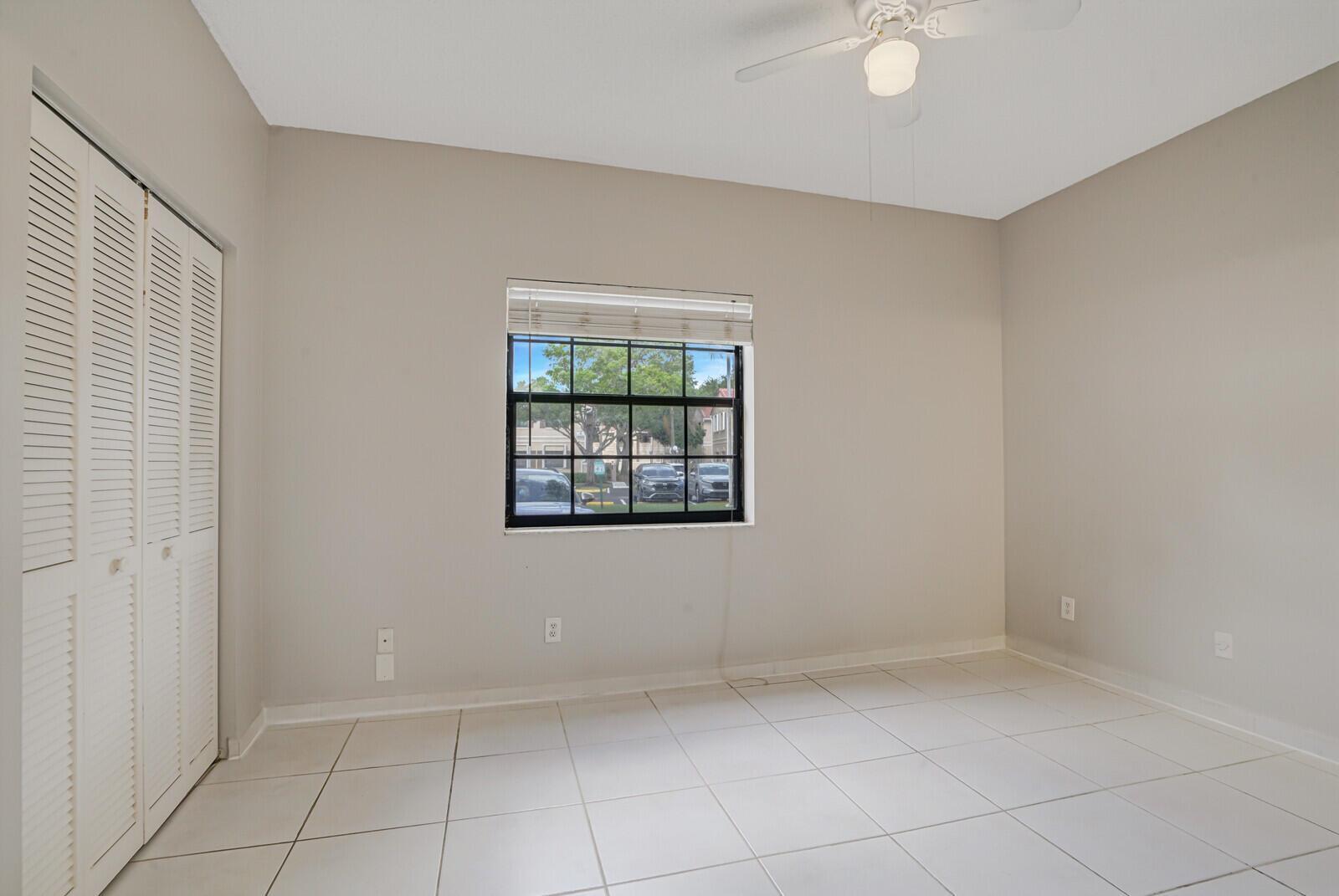 Building Photo - 401 SW 158th Ter