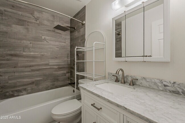 Building Photo - 14420 N 57th Dr