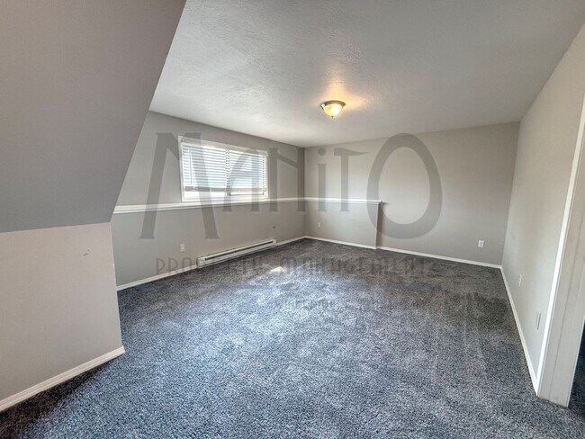 Building Photo - Nora Duplex*