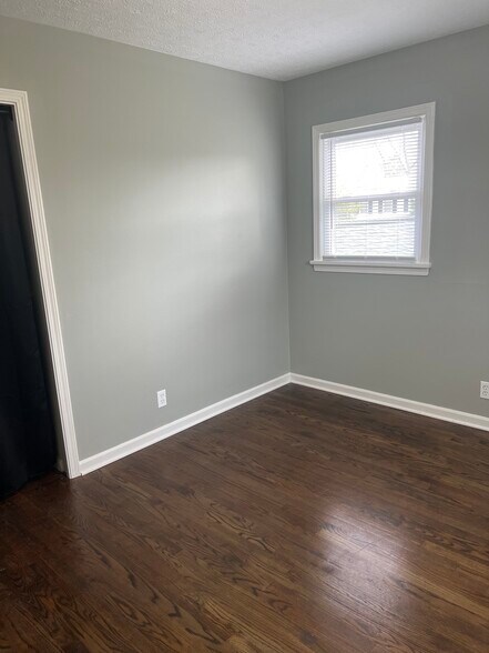 Building Photo - 8005 Casualwood Ct