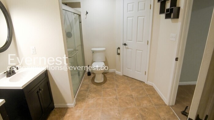 Building Photo - 250 Opal Ct