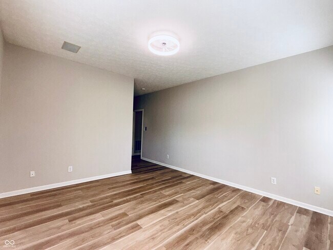 Building Photo - 13926 Forum Meadows Dr