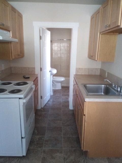 Building Photo - ACT FAST!!! COZY, REMODELED HOUSE!!!