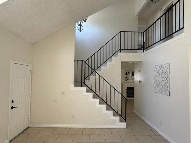Building Photo - 409 Wimbledon Dr
