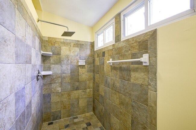 Building Photo - 5518 13th St NW