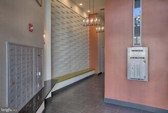 Building Photo - 231 State St