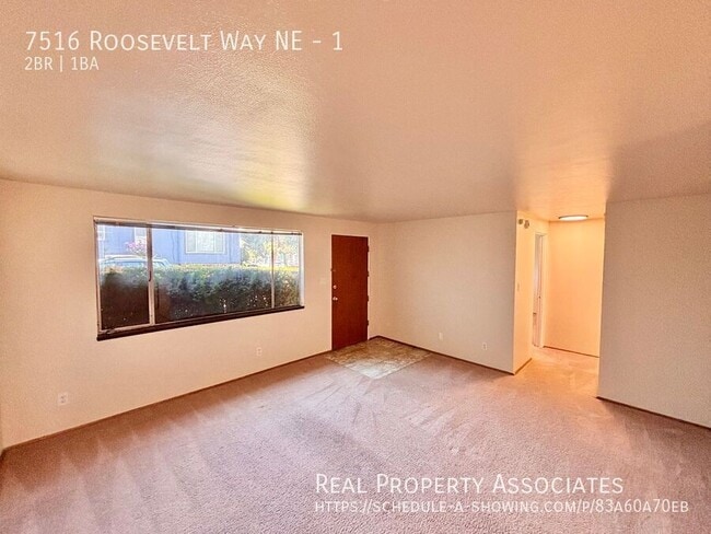 Building Photo - 7516 Roosevelt Way NE