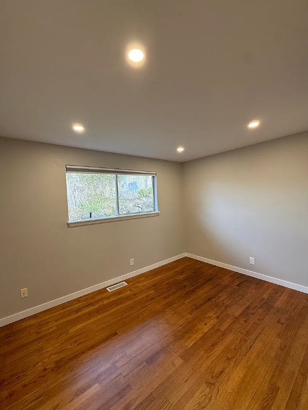 Building Photo - 20930 2nd Ave S