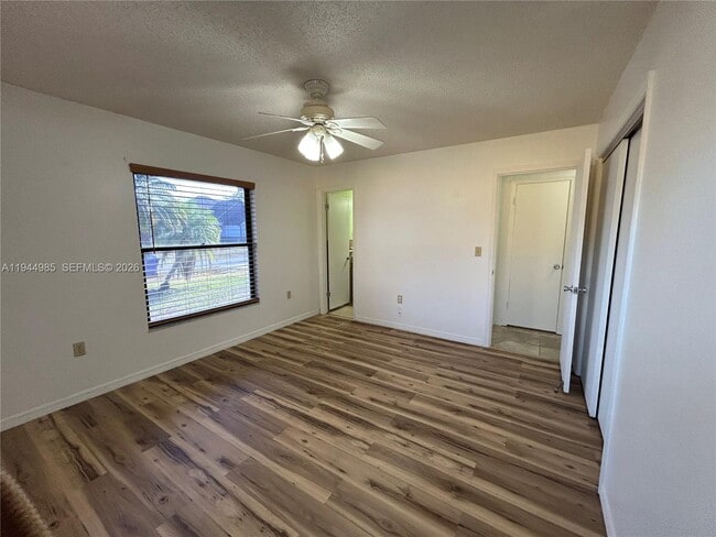 Building Photo - 4201 Navarre Ave