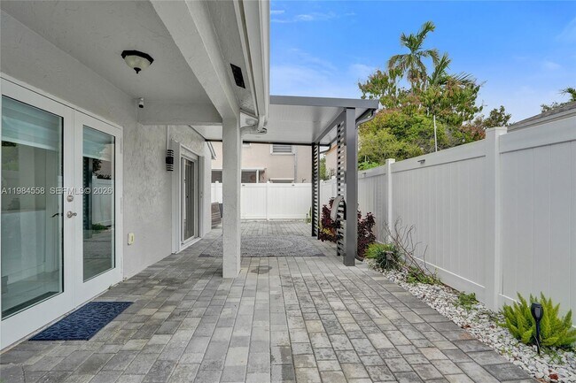 Building Photo - 11761 NW 12th St