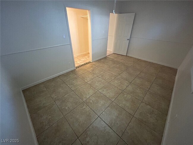 Building Photo - 113 Cedar St