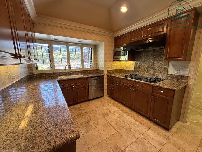 Building Photo - Two Bedroom Premium Del Mesa Condo Unit with Views